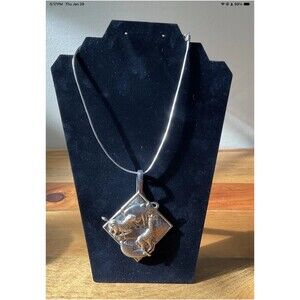 Noah's Ark Vintage Two-Tone Metal Animal Pendant Necklace 7” Adjustable